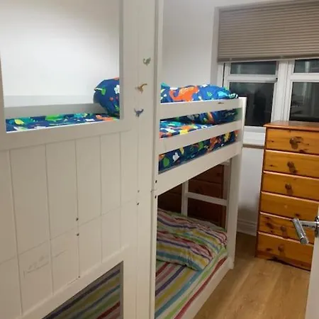 3 Bedroom Home Near Windsor Castle, Legoland, & Heathrow Slough Buitenkant foto