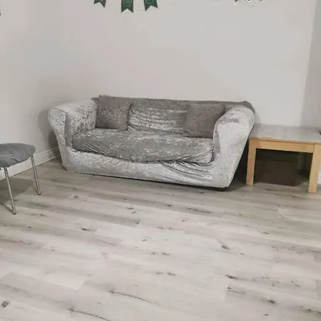 3 Bedroom Home Near Windsor Castle, Legoland, & Heathrow Slough Buitenkant foto