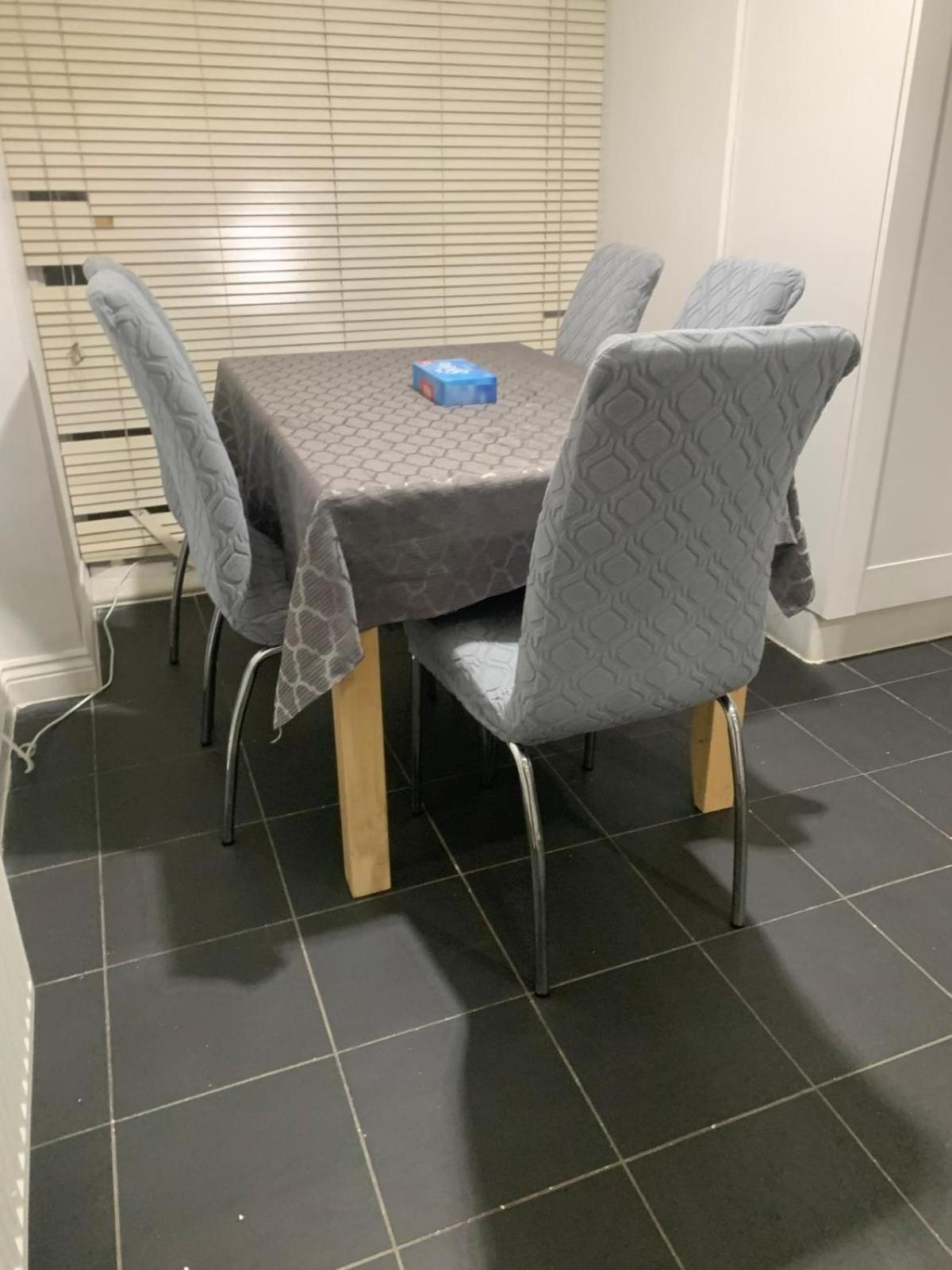 3 Bedroom Near Windsor Castle, Legoland, & Heathrow *
