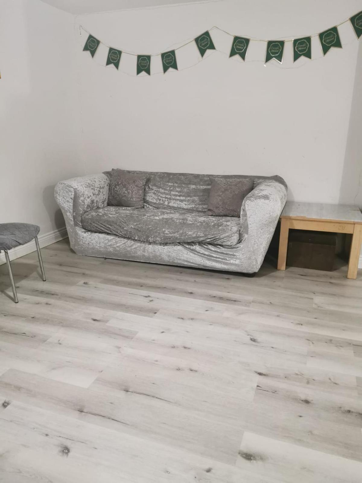 3 Bedroom Near Windsor Castle, Legoland, & Heathrow Holiday home